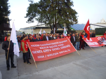 Metal işçileri haklarının peşinde