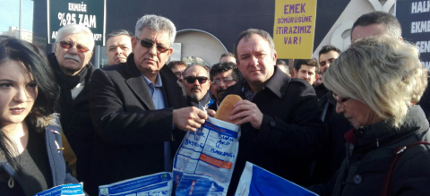 CHP Nilüfer ekmek zamlarını protesto etti
