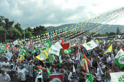 HDP Bursa'dan coşkulu miting "Onbinlerce Demirtaş'ız" - Foto Haber