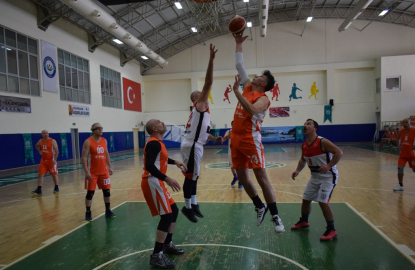 Veteranlar potaları şenlendirdi