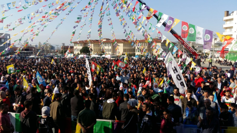 Bursa’da binler, Newroz coşkusunda buluştu