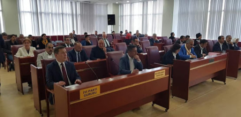 CHP'li üyeler Belediye Meclisi'ni terketti