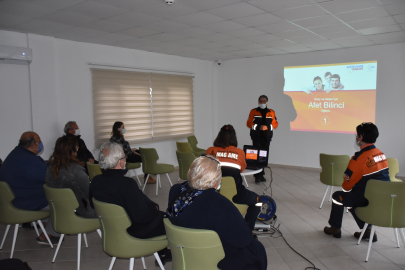 Yaşlı Konukevi’nde afet eğitimi