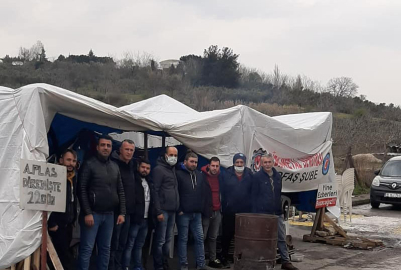 Sendikaya üye oldukları için işten atılan A-Plas işçilerinin eylemi 26. gününde