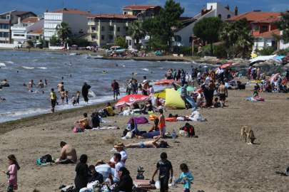 Bursalılar pazar gününü denizde geçirdi