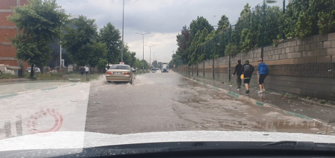 Bursa 10 dakikalık sele teslim oldu
