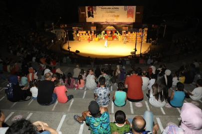 İnegöllü minikler oyuncak hikayesi ile eğlendi