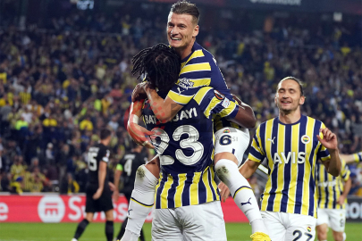 Fenerbahçe, Sturm Graz'ı yenerek play-off turuna yükseldi