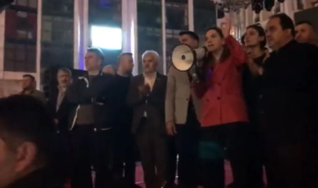 MHP'li vekil "Buralar karışacak" dedi, ülkücüler festivali bastı!