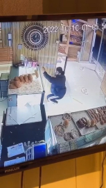 SMA hastaları için konulan kumbarayı çaldı