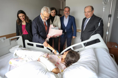 Turgay Erdem’den kazazede öğrencilere ziyaret