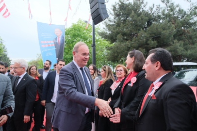 CHP Nilüfer İlçe'nin yeni binası açıldı: “15 gün sonra burası tarihin en büyük kutlamasına sahne olacak”