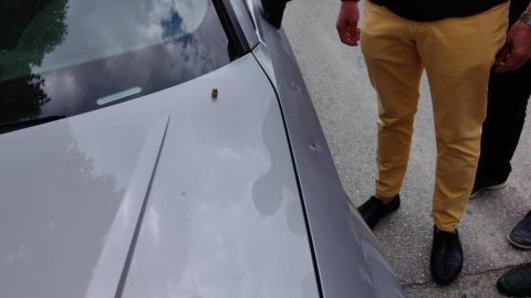 Bursa'da seyir halindeki araca mermi isabet etti