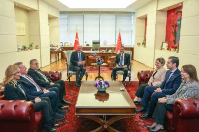 Özgür Özel: PM'nin gündemi yerel seçim değil, Anayasa'ya karşı darbe girişimi!