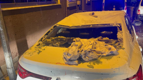 Bursa'da 4. kattan park halindeki aracın üzerine düşen kişi ağır yaralandı