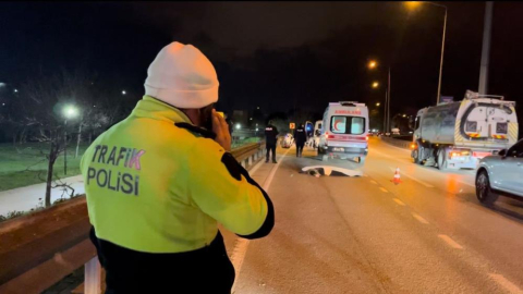 Bursa'da şiddetli rüzgarın etkisiyle savrulan motosikletli hayatını kaybetti