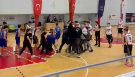 Bursa'da basketbol maçında kavga: Bir oyuncu yaralandı