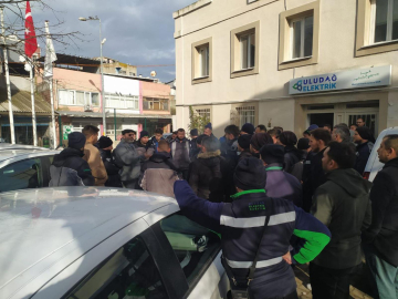 Bursa'da Uluğ işçileri ek zam için üretimi durdurdu