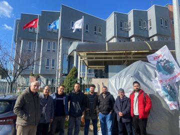 Emek Partisi Bursa İl Örgütü’nden grevdeki işçilere destek ziyareti