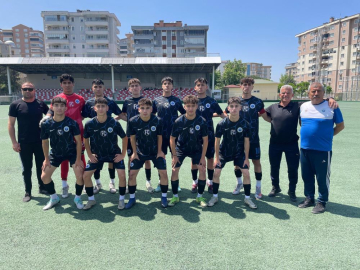 Gemlik Belediyespor U-17 Elit Ligi'nde şampiyon