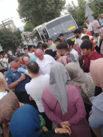 Bursa'da 9 mahallenin ortasında kalan çöplük için kadınlar eylem yaptı