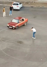 Bursa'da yol ortasında dakikalarca drift atınca 33 bin lira ceza yedi