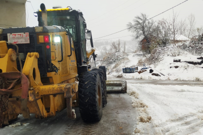 Büyükşehir, karla mücadele çalışmalarını sürdürüyor