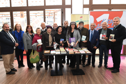 Şairler ve yazarlar kitaplarını Osmangazili gençler için bağışladı