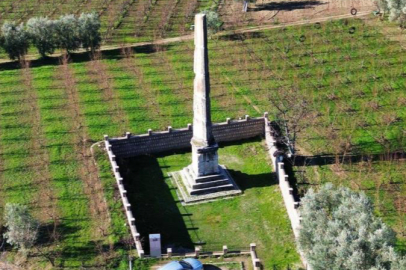 İznik'teki şeftali bahçesinde 2 bin yıllık dikilitaş