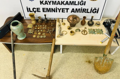 Bursa'da tarihi eser kaçakçısı defineciler kazı yaparken yakalandı