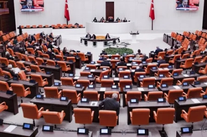 Özgür Özel ve Ümit Dikbayır'ın dokunulmazlık dosyaları TBMM Başkanlığına sunuldu