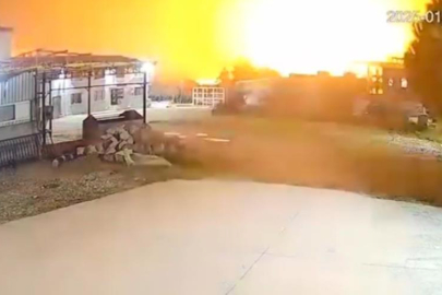 Bursa'daki tekstil fabrikasında yaşanan patlama kamerada