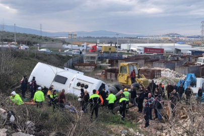 Gemlik'te işçi servisi devrildi: 15 yaralı