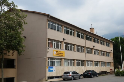 Bursa'da depreme dayanıksız 7 okul daha boşaltıldı