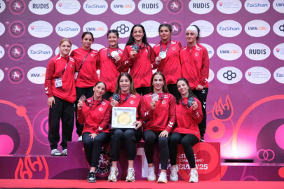 Kadın güreşçilerden Avrupa'da tarihi başarı