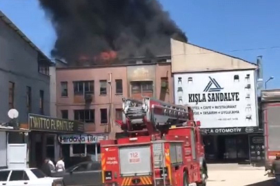 Bursa'da mobilya imalathanesinde yangın