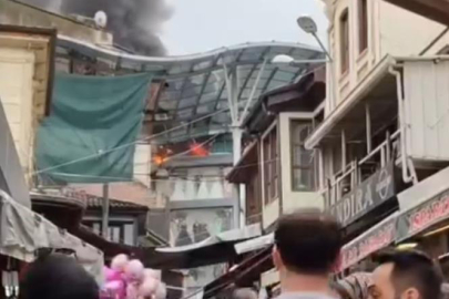 Bursa’da Tarihi Uzun Çarşı'da yangın