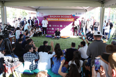 Mustafa Bozbey, gençlerle buluştu