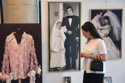 Bursa’nın ipek böceği kozaları usta oyuncuların fotoğraflarını süsledi