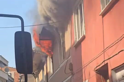 Bursa'da 2 katlı binada yangın