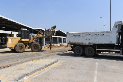 Osmangazi'de kurban pazarları temizlenerek dezenfekte edildi