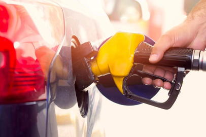 Benzine zam yolda