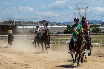 Rahvan atları şampiyonluk için koştu