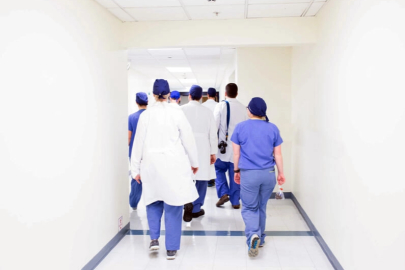 Hemşire yardımcılığı kalktı, kenevir eczaneye girdi: Sağlık düzenlemeleri Meclis'ten geçti