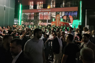 CHP İstanbul İl Başkanlığı binasını kapattı