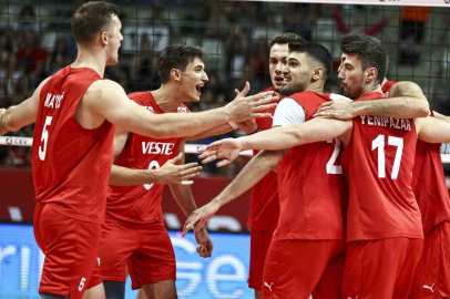 Türkiye,  Hollanda’yı 3-1 yenerek çeyrek finale yükseldi.