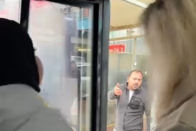 Bursa'da yolculara küsen otobüs sürücüsü aşağıya indi