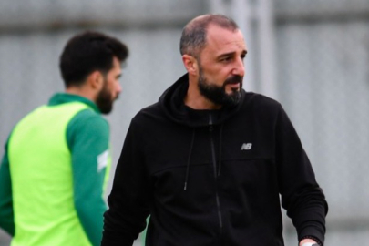Bursaspor teknik direktörü istifa etti
