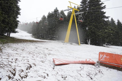 Bursa'da yılın ilk karını zirvede kutladılar