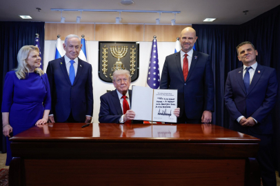 Trump Mısır'daki zirve öncesi İsrail'de: 'Gazze'de savaş bitti'